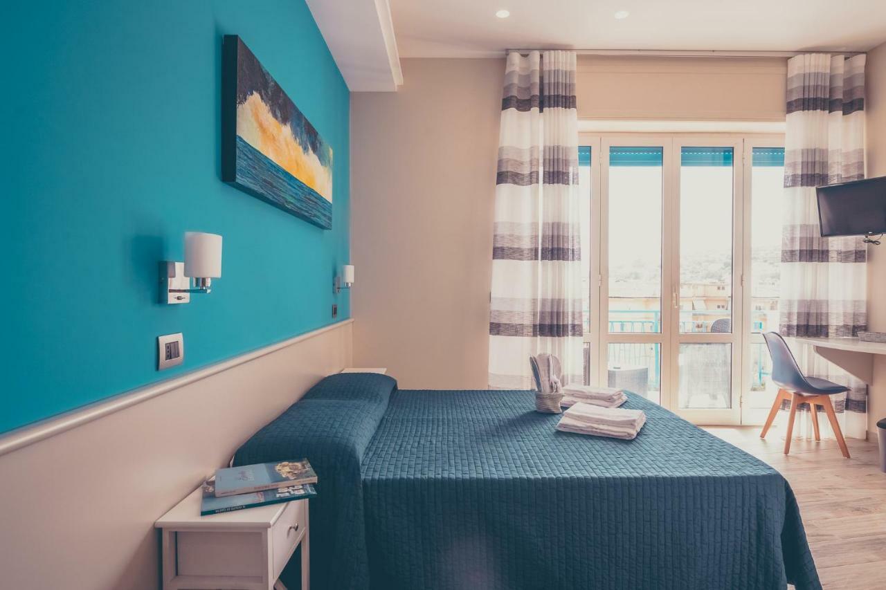 Oltre Il Mare Guest House Гаета Екстериор снимка